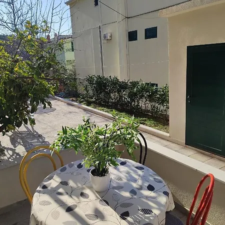Apartments Lalic Tucepi Exterior photo